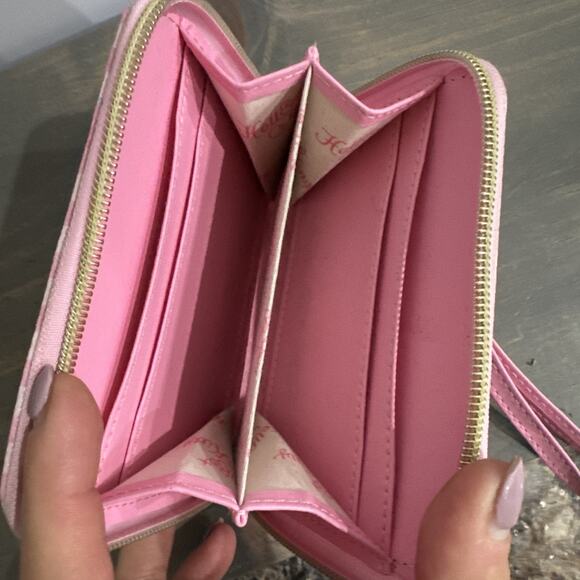 Hello Kitty Pink Gingham Wallet With A Wristlet Strap EUC - Picture 7 of 11